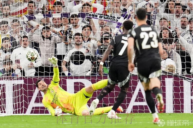 马卡:皇马近5轮仅5分 3次被判点球都在裁判风波后
